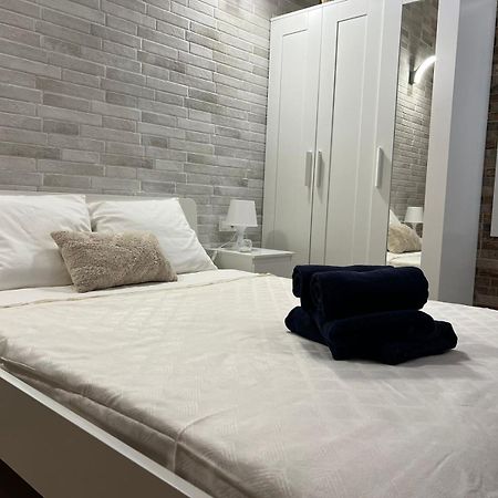 Melia Y Fuster 23C Aparthotel Valencia Eksteriør bilde