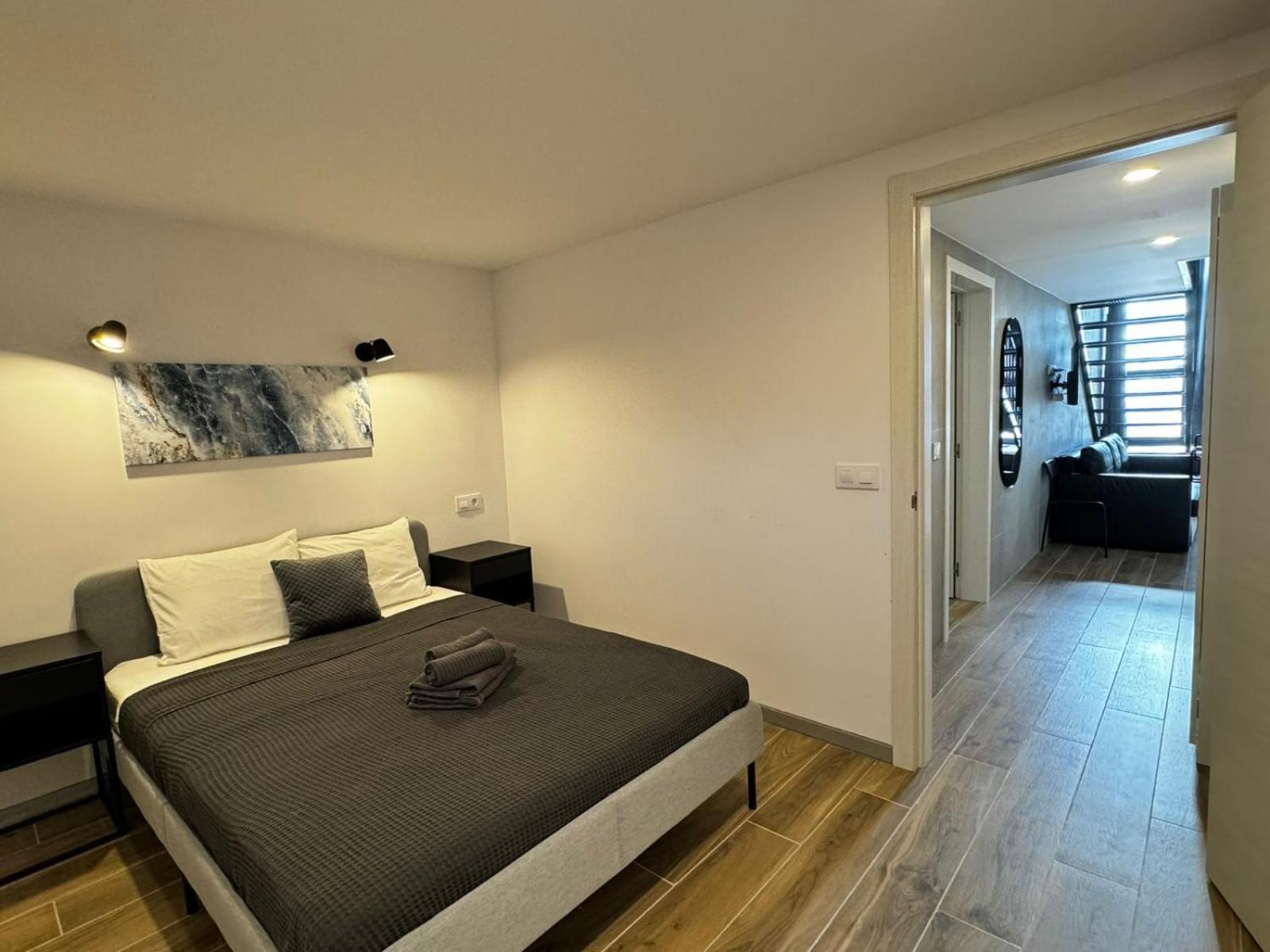 Melia Y Fuster 23C Aparthotel Valencia Eksteriør bilde