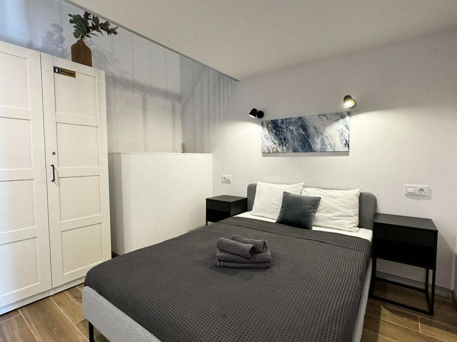 Melia Y Fuster 23C Aparthotel Valencia Eksteriør bilde