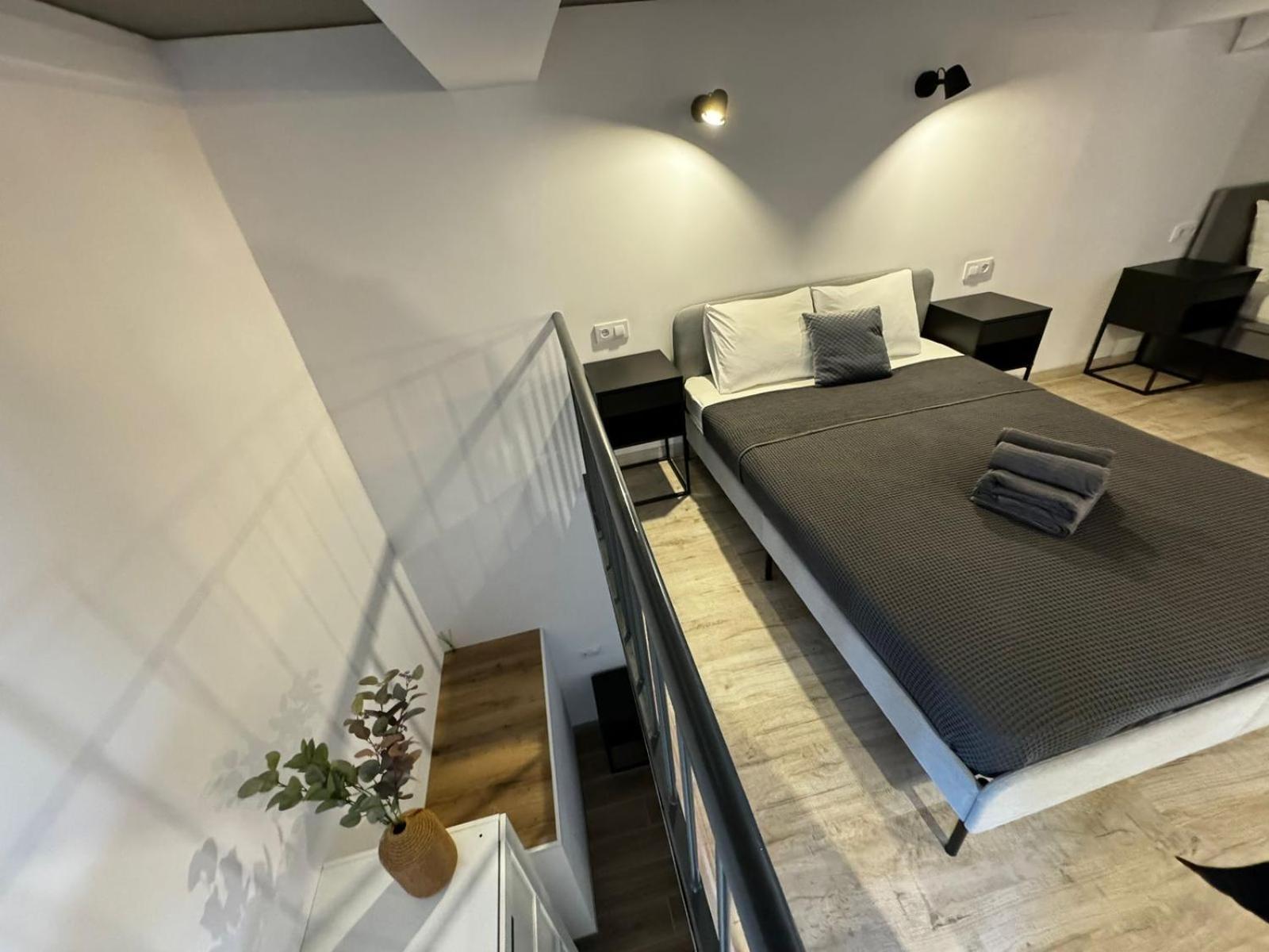 Melia Y Fuster 23C Aparthotel Valencia Eksteriør bilde